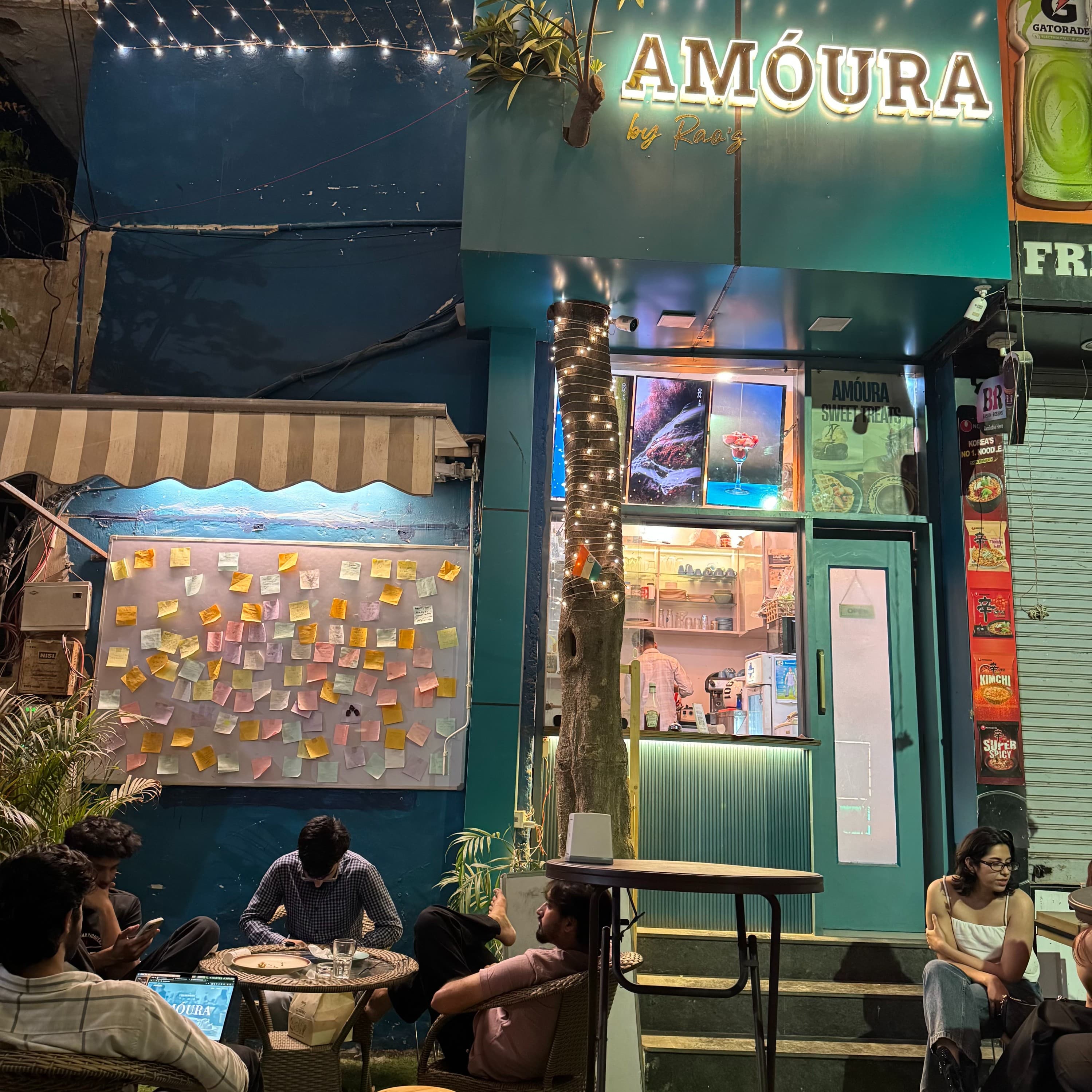 Amóura café, Gurugram